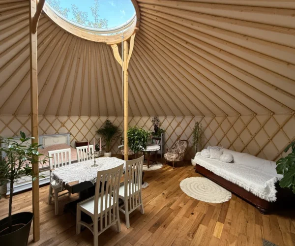 Glamping-v-Jurte-na-Hranaci